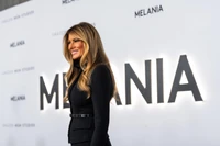 "Niesamowity". Donald Trump zachwala film o Melanii. W RPA wycofano go z kin już przed premierą