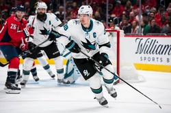 Grad bramek w Dallas. "Rekiny" przerwały serię porażek [WIDEO]