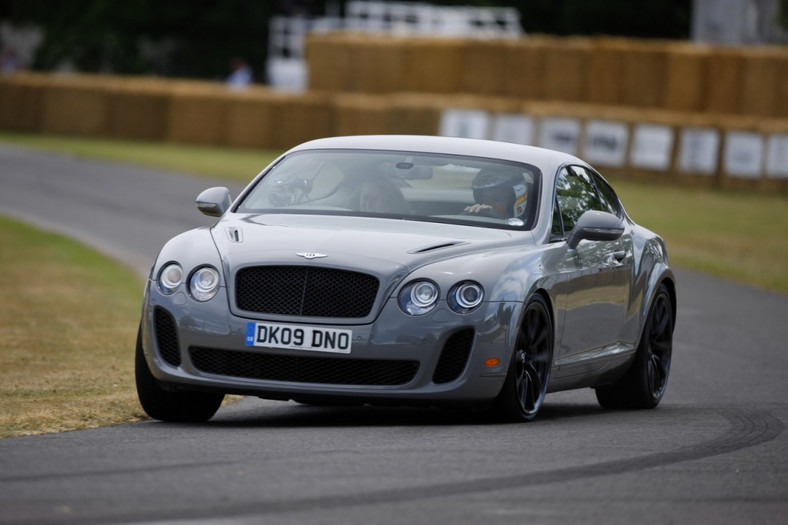 Bentley Continental Supersports - Najmnocniejszy Bentley w historii na torze (wideo)