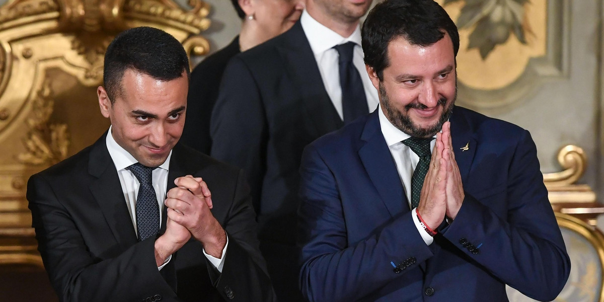 Matteo Salvini (po prawej), przywódca Ligi Północnej oraz Luigi Di Maio (po lewej), szef Ruchu Pięciu Gwiazd