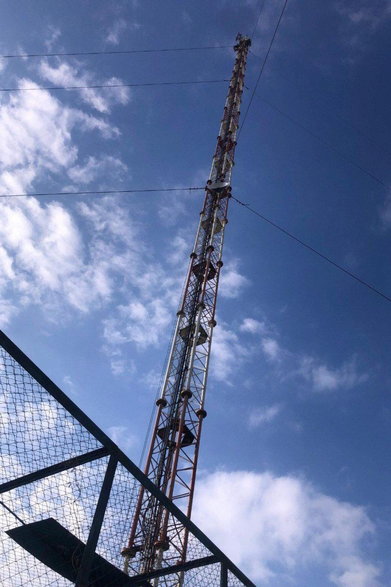 Antena Zwuk zainstalowana na wieży komórkowej pod Kijowem