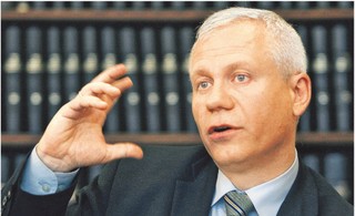 Mamy za sobą pierwszą debatę wyborczą - Olechowskiego z Jurkiem