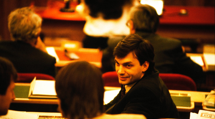 Orbán Viktor 1990-ben / Fotó: Fortepan - Szalay Zoltán