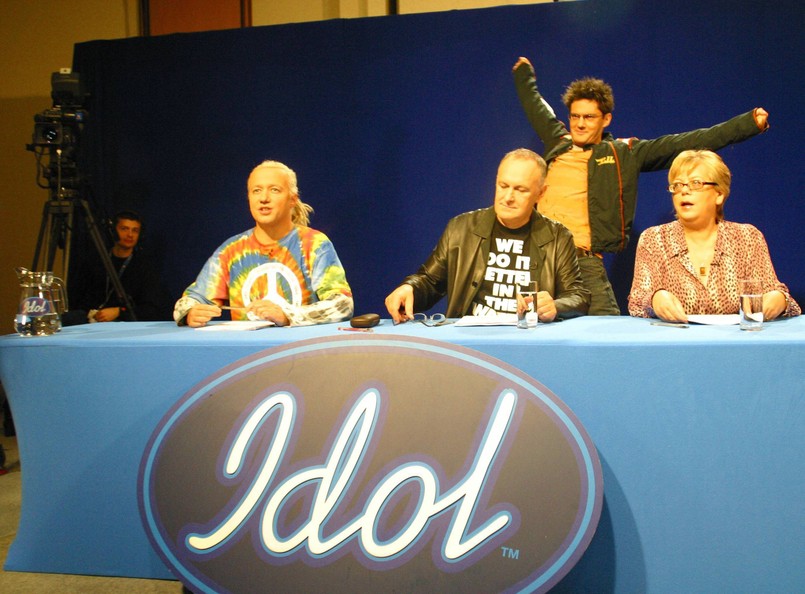 Robert Leszczyński w jury programu "Idol" w Polsacie, rok 2004