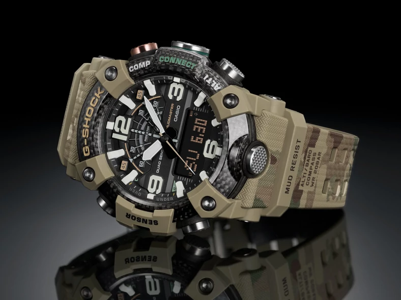 Mudmaster GG-B100 ma wbudowany barometr/wysokościomierz, kompas, krokomierz, a dzięki połączeniu Bluetooth ze smartfonem może także wskazywać nam zadany kierunek marszu za pomocą swojej wskazówki sekundowej