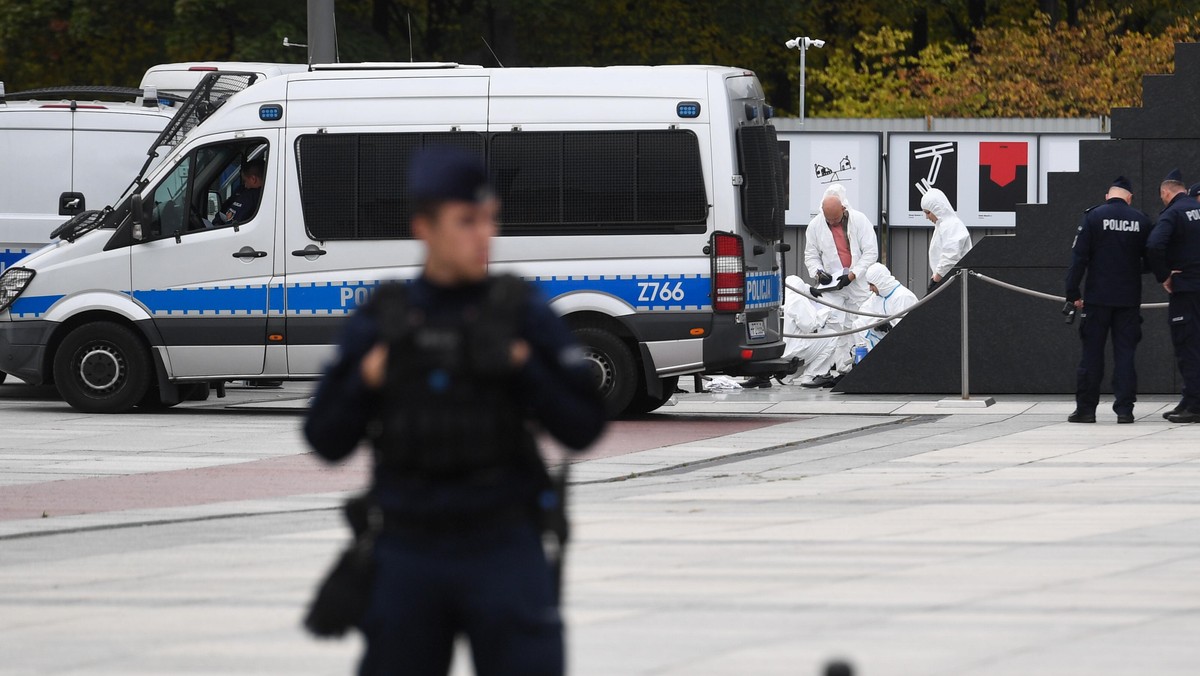 Policjanci szykują się na zmianę władzy. "Liczę, że nie będą nas już wysyłać pod pomnik smoleński"