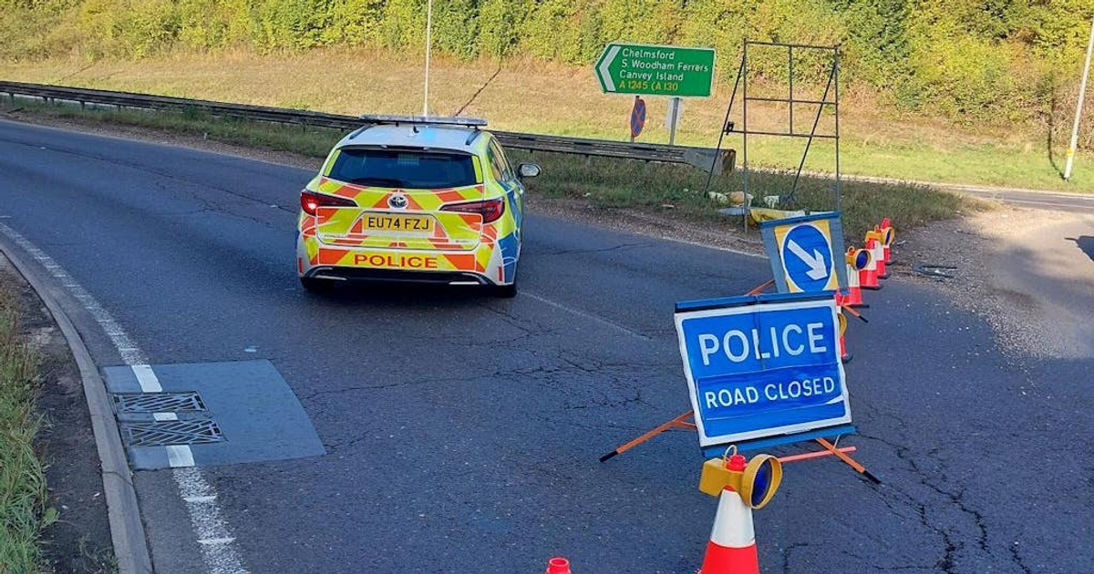 Two men die in Essex roundabout crash - five seriously injured