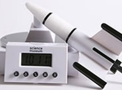 Naprawdę wystrzałowy budzik