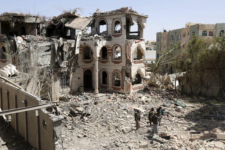 JEMEN. Naloty na zbuntowane miasto Sana