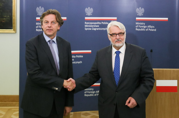 Ministrowie spraw zagranicznych - Polski, Witold Waszczykowski i Holandii, Bert Koenders