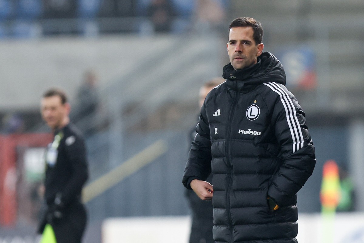 Trener Legii nie wie, na czym polega problem. Astiz przeprosił kibiców za porażkę z Piastem