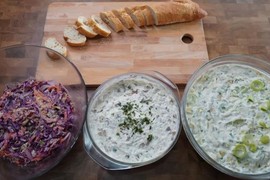 Tri SALATE koje savršeno idu uz roštilj prema receptima Mame Bube: Kremaste i jednostavne, a ne bi ih se postideo ni NAJLUKSUZNIJI ŠVEDSKI STO