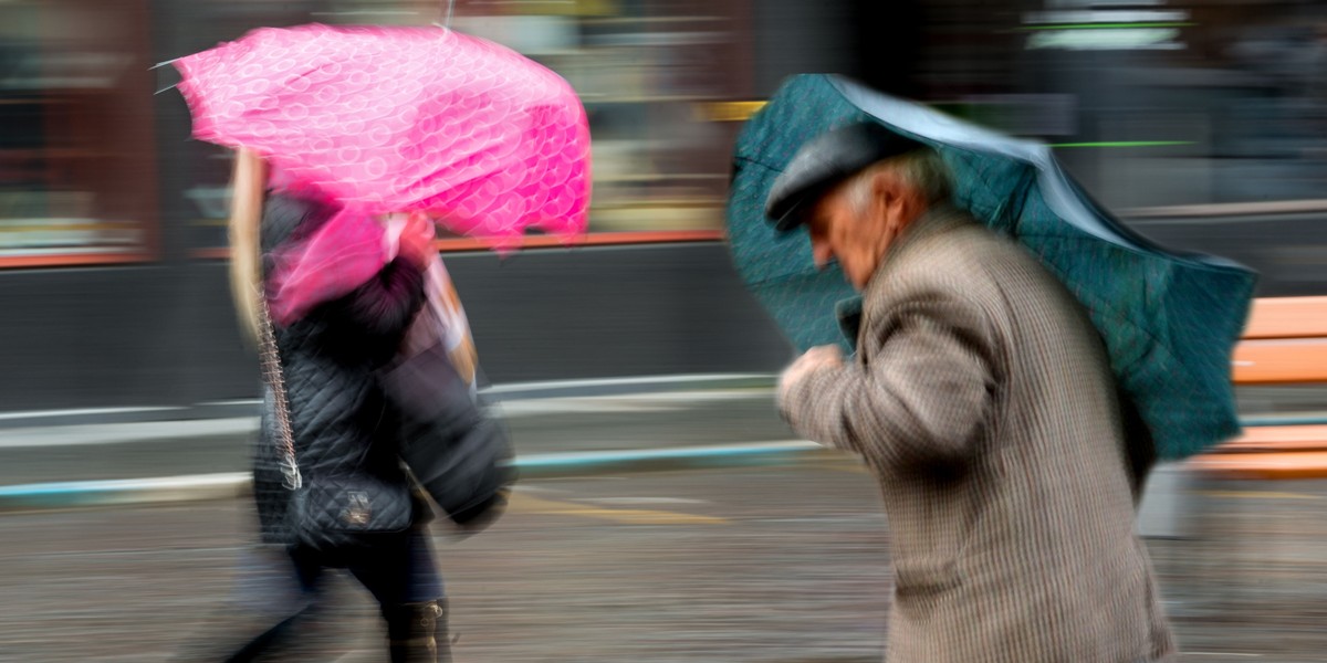 W środę 5 stycznia będzie padał deszcz ze śniegiem. Temperatury w całej Polsce będą dodatnie – od 2 do 7 st. C. Spodziewany jest też porywisty wiatr