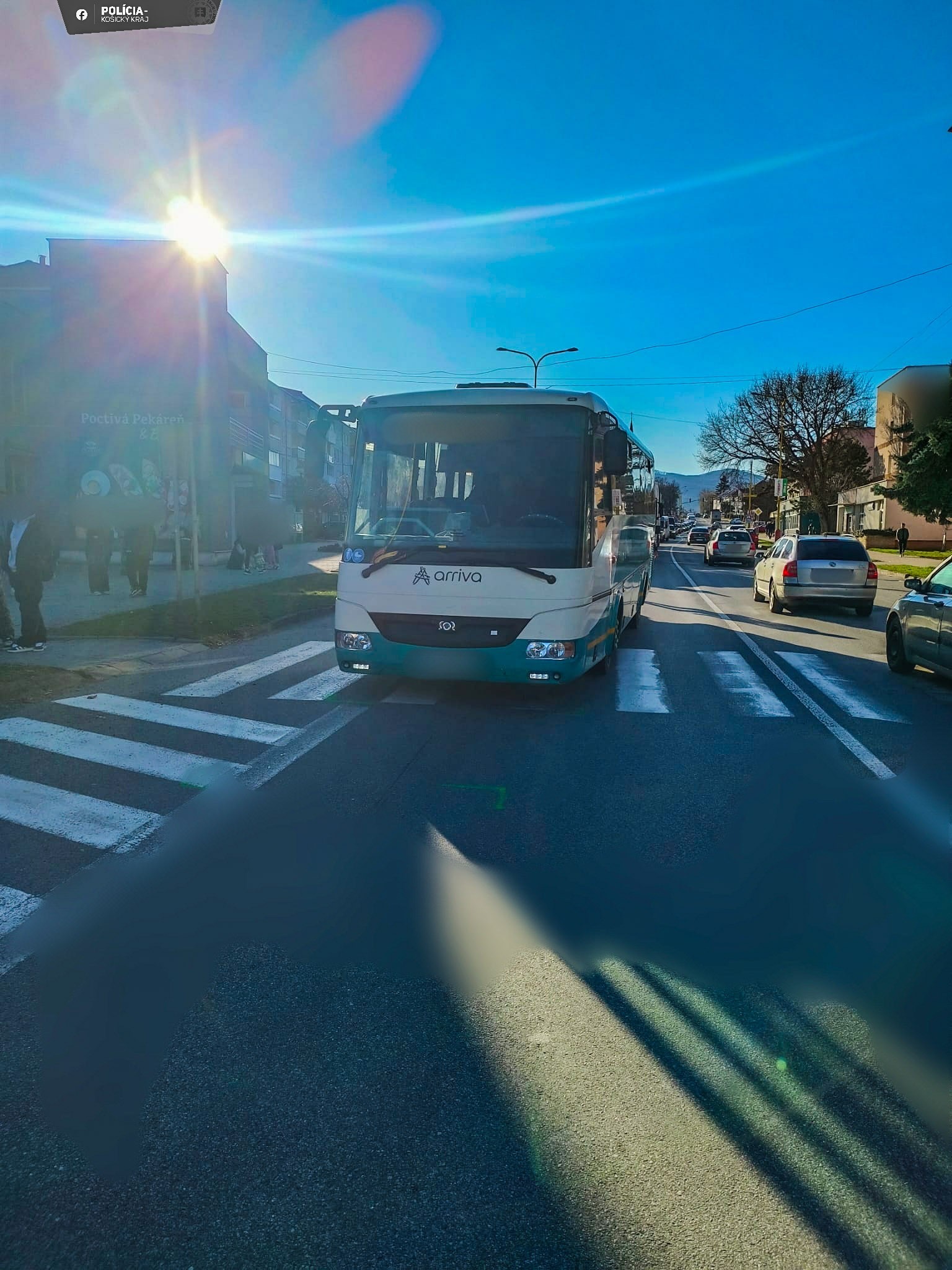Autobus v Sečovciach narazil na priechode pre chodcov do dievčaťa.