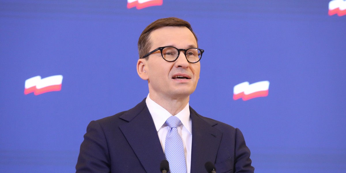 Premier Morawiecki tymczasowo kieruje resortem finansów – i musi sobie poradzić z kolejnym problemem.