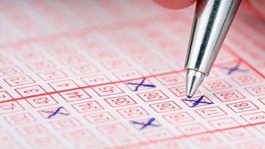 wielka wygrana w lotto. zwycięzca zgarnie 2 miliony złotych