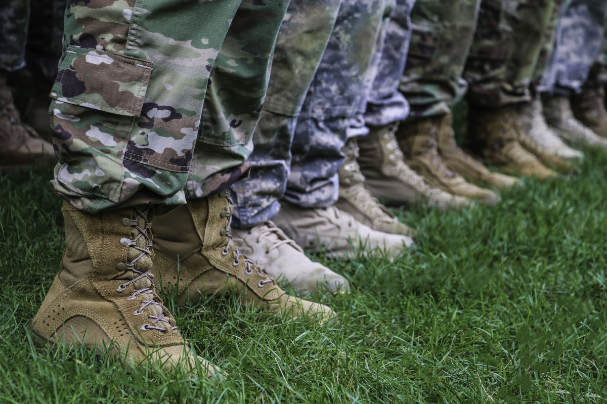 Podatek wojenny i koniec 800+? Członek RPP proponuje "pakiet ratunkowy" dla Polski