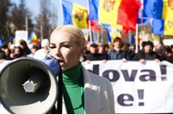 Wiceprzewodnicząca prorosyjskiej Partii Sor Marina Tauber podczas demonstracji 12 marca w Kiszyniowie