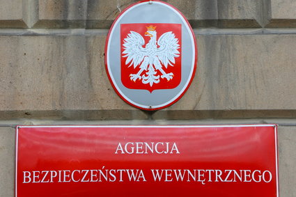 ABW zatrzymała trzech członków grupy, która wyprowadziła z Polski ponad 5 mld zł