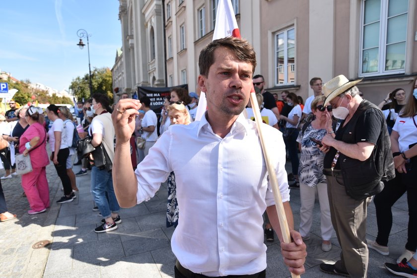 Warszawa: protest medyków w stolicy. Liczne utrudnienia