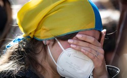 Dramatyczne wyznanie mieszkanki Kijowa: Chowamy się w wannie i robimy koktajle Mołotowa