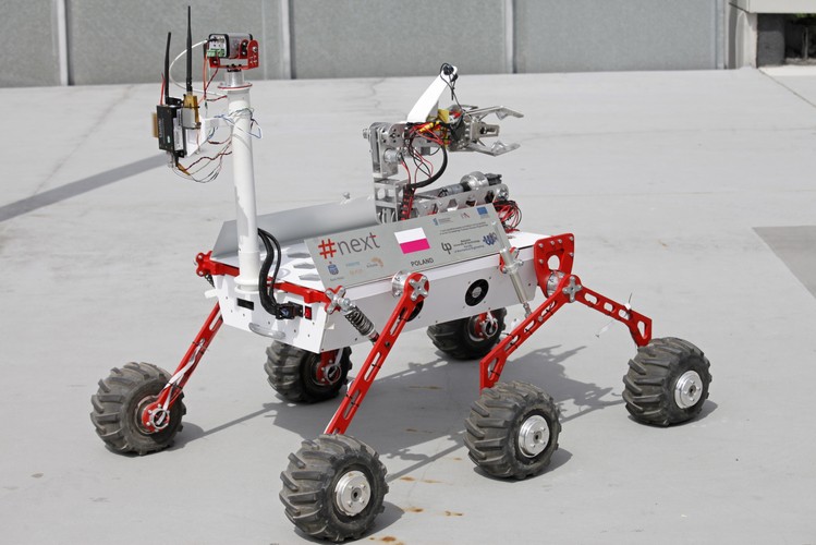 Prace nad łazikiem #next rozpoczęte zostały październiku 2014 r., przez 10-osobowy zespół.<br><br>fot. (ukit) PAP/Artur Reszko