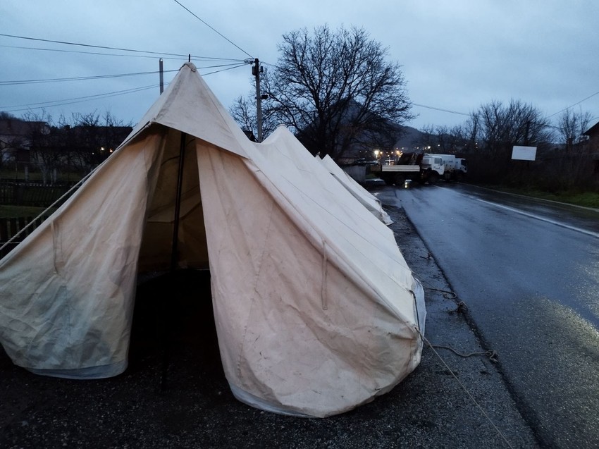 Barikade u mestu Rudar