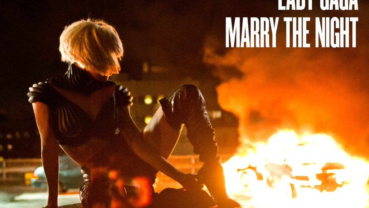 21 listopada ukaże się nowy singiel wokalistki zatytułowany "Marry The Night". Artystka zaprezentowała właśnie okładkę nowego singla.