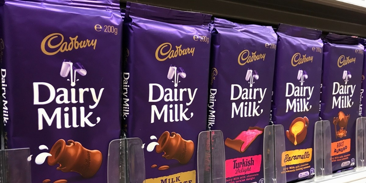 W 2017 roku ujawniono, że Dairy Milk jest produkowane m.in. w fabryce Mondeleza we Wrocławiu.