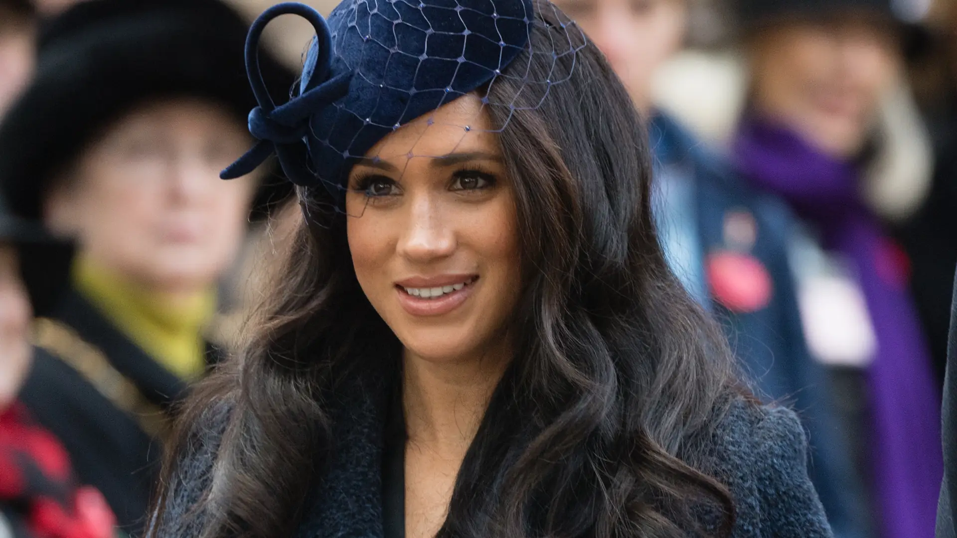 Meghan dokleiła się do świątecznej kartki? Autorka zdjęcia odpowiada na zarzuty