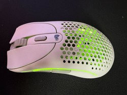 Lekka i szybka. Oto Glorious D2 Wireless czyli pięknie podświetlona mysz dla graczy [RECENZJA]