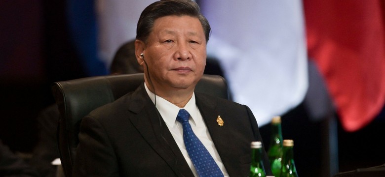 "Nikomu nie ufa i boi się szpiegów". Xi Jinping wprowadza drakońskie prawo –  i strzela sobie w kolano