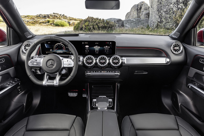 Mercedes GLB – kompaktowy SUV dla 7 osób