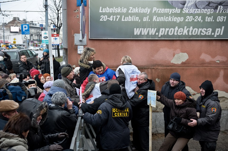 Demonstracja zwolnionych pracowników