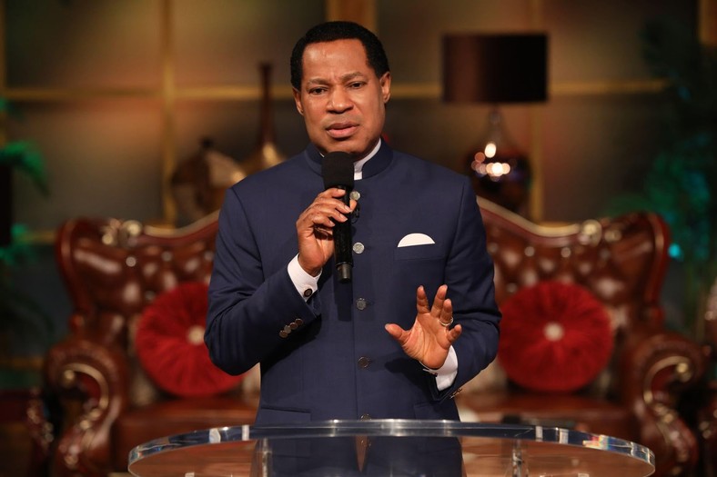 Pastor Chris Oyakhilome leads LoveWorld believers in prayer during 'Your LoveWorld with Pastor Chris'