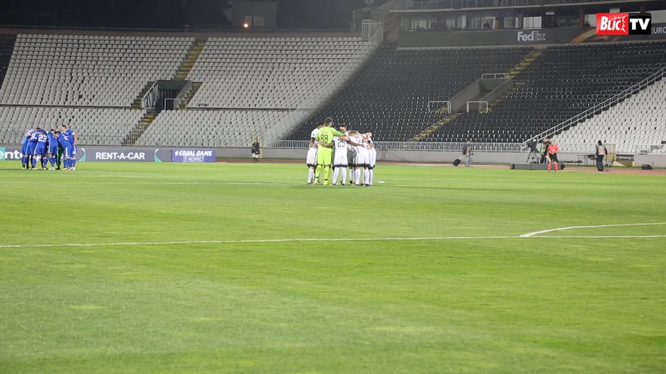 Prazne tribine u Humskoj