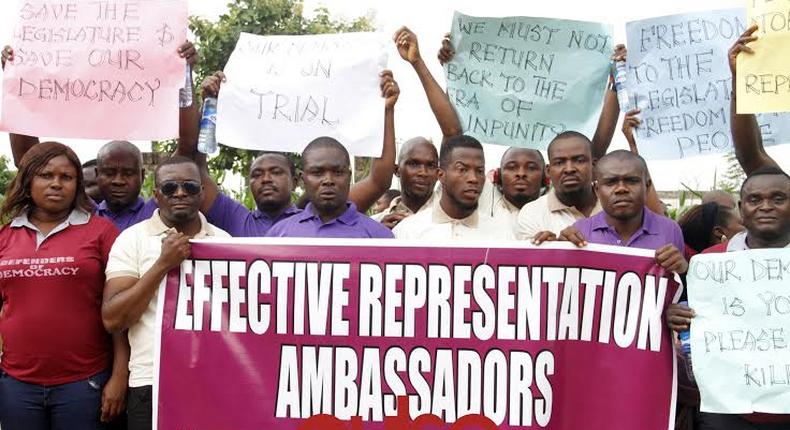 Protesters at the FCT High Court, Abuja (Pulse)