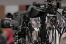 Regulacje vs. wolność. Co może reporter?