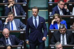 Krzysztof Bosak: Decyzja Trzaskowskiego narusza zasadę neutralności