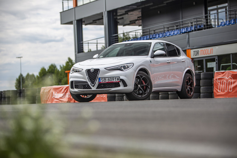 Alfa Romeo Stelvio Quadrifoglio - ekstraklasa szybkich SUV-ów