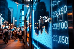 Tajemnica bogactwa i nędzy narodów, czyli poszukiwanie polskich dróg