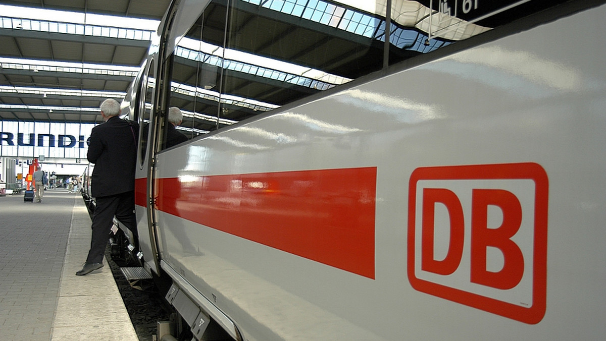 Niemiecka kolej Deutsche Bahn poinformowała we wtorek, że zainwestuje w tym roku 70 mln euro w przygotowania do zimy, aby nie dopuścić do paraliżu, jaki rok temu spowodowały na kolei śnieg i mróz.