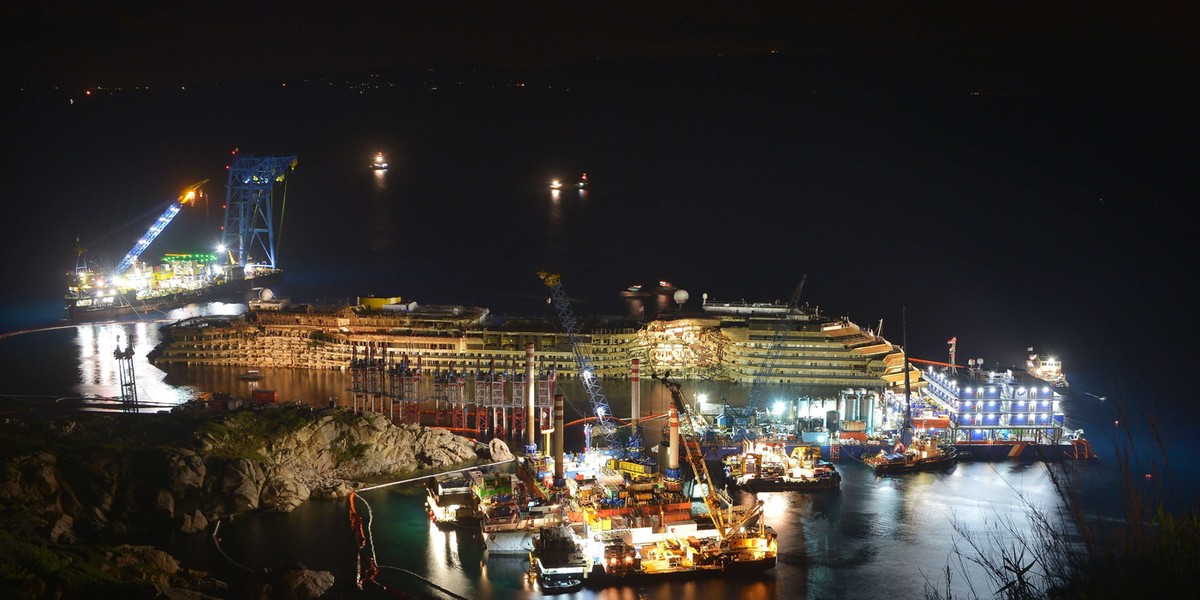 podnoszenie Costa concordia