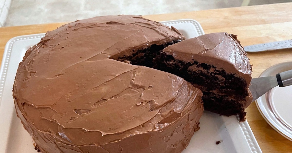 I tried Ina Garten's 2 favorite chocolate cakes. One recipe took more ...