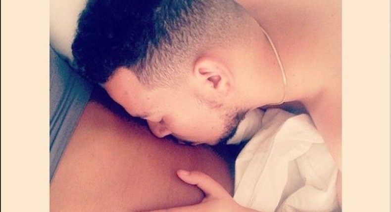 AKA kissing DJ Zinhle's baby bump 