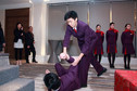 Hong Kong Airlines - stewardessy uczą się sztuk walki