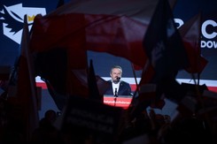 Były poseł dołącza do prezydenckiego wyścigu. Mogą być kolejni