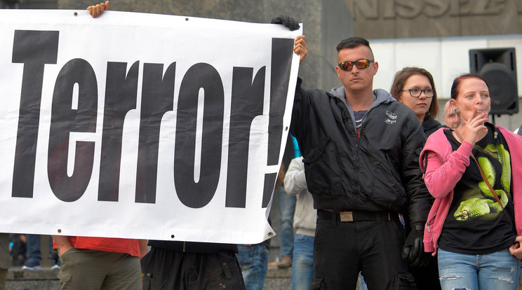 Tüntettek Chemnitzben a terror ellen / MTI/AP/Jens Meyer