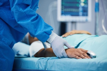 Biztatóbb a helyzet a műtéti várólistáknál, de ezeken a területeken még gond van