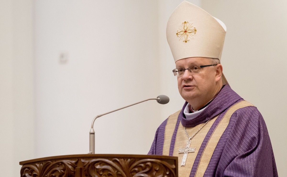 Biskup Andrzej Czaja